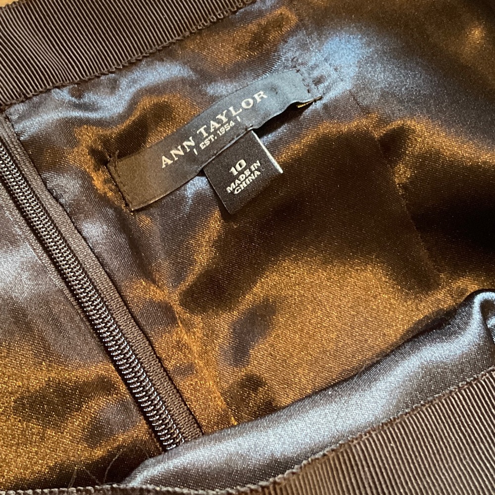 Ann Taylor Black Leopard Pencil Skirt - Picture 5 of 6